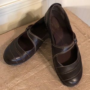 Ladies Clarks Mary Jane Bendables Size 8